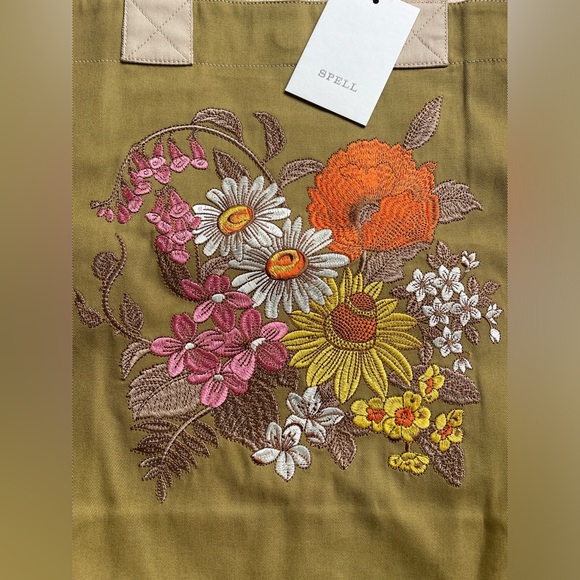 Spell Foxglove Olive Floral Embroidered Tote NWT - Picture 2 of 8